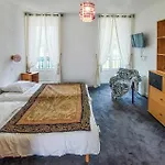 4 Bedroom Amazing In Paimboeuf