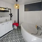 4 Bedroom Amazing In Holiday home *