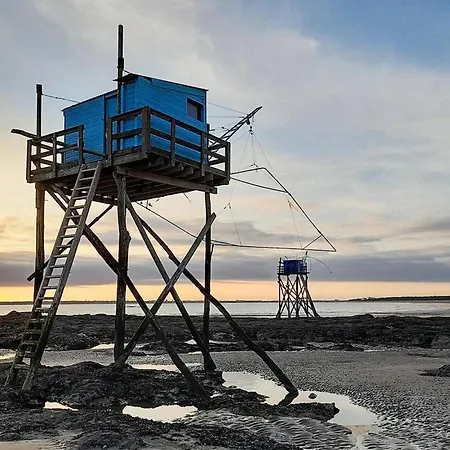 Дом отдыха 4 Bedroom Awesome In *