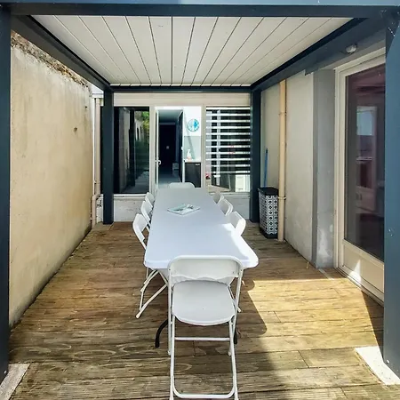 4 Bedroom Awesome In * Paimboeuf