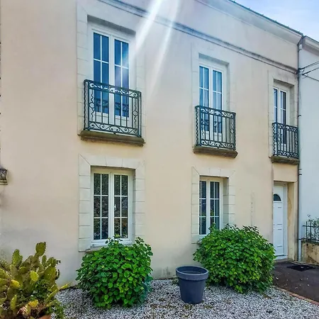 Дом отдыха 4 Bedroom Awesome In *