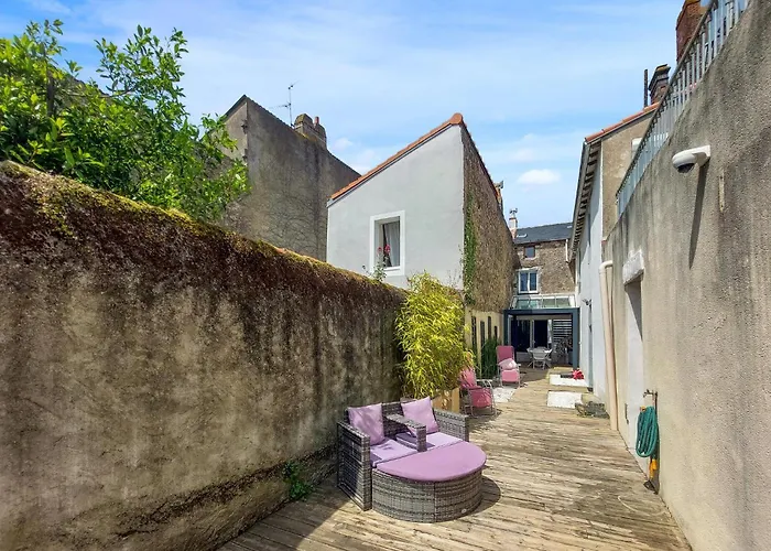 4 Bedroom Awesome In