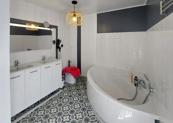 4 Bedroom Awesome In Сasa de vacaciones *