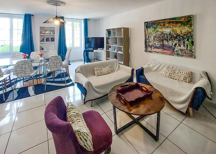 4 Bedroom Awesome In