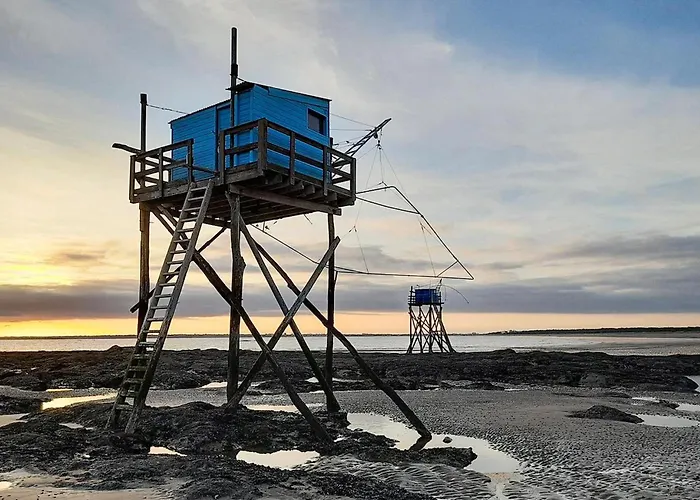 Сasa de vacaciones 4 Bedroom Awesome In *