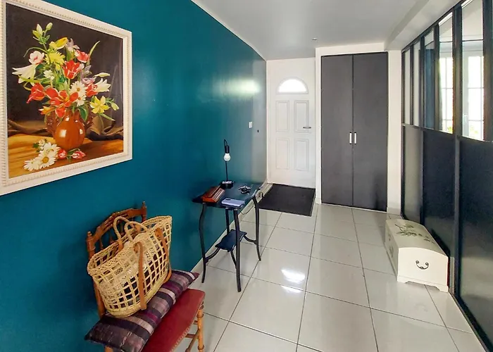 4 Bedroom Awesome In *